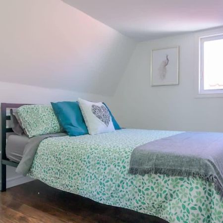 Appartamento Amazing location in Saint John 2 Br Modern Parking New Esterno foto