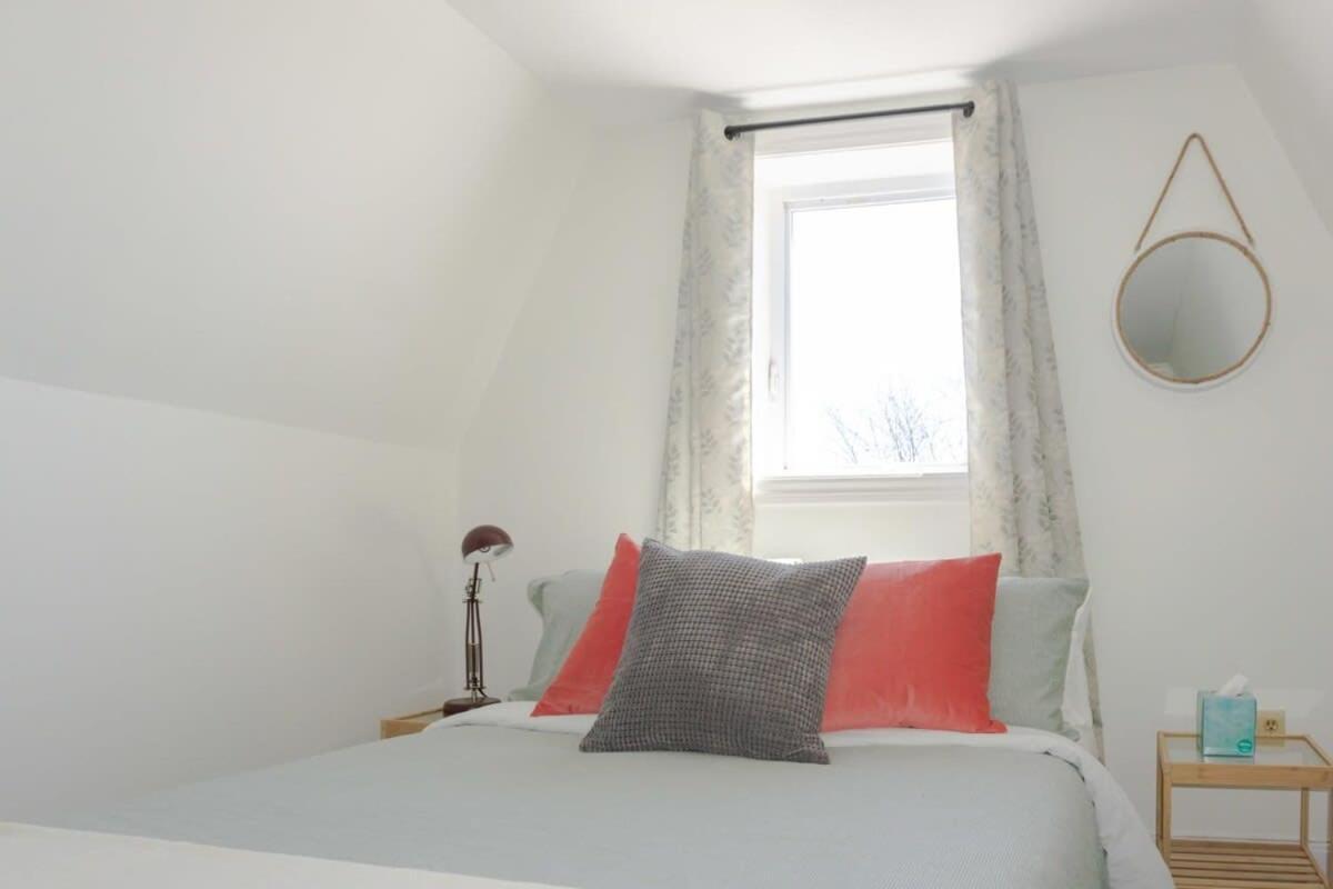 Appartamento Amazing location in Saint John 2 Br Modern Parking New Esterno foto