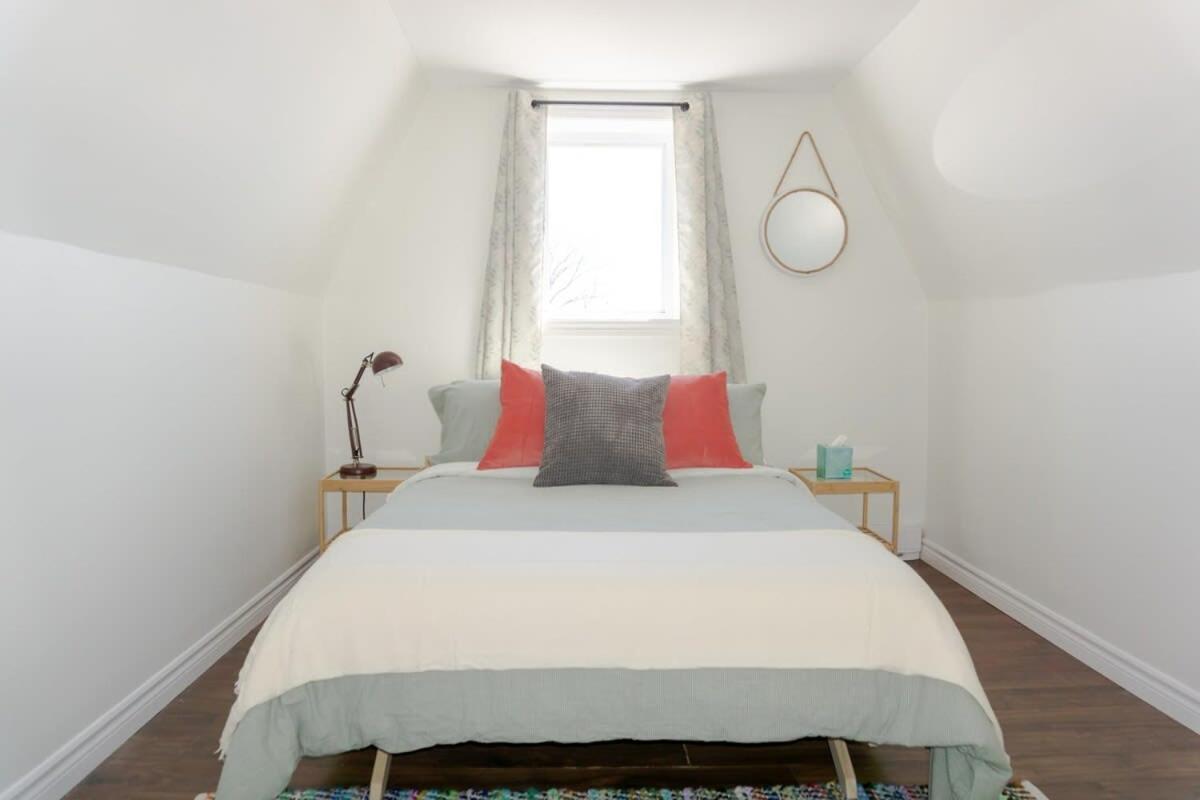 Appartamento Amazing location in Saint John 2 Br Modern Parking New Esterno foto