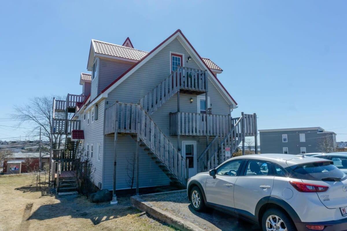 Appartamento Amazing location in Saint John 2 Br Modern Parking New Esterno foto